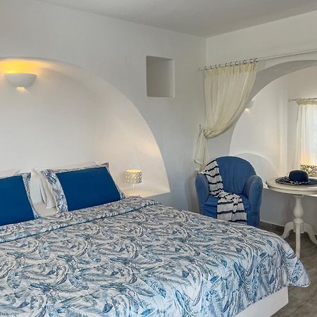 Aspalathras White Hotel Folegandros Town Bagian luar foto