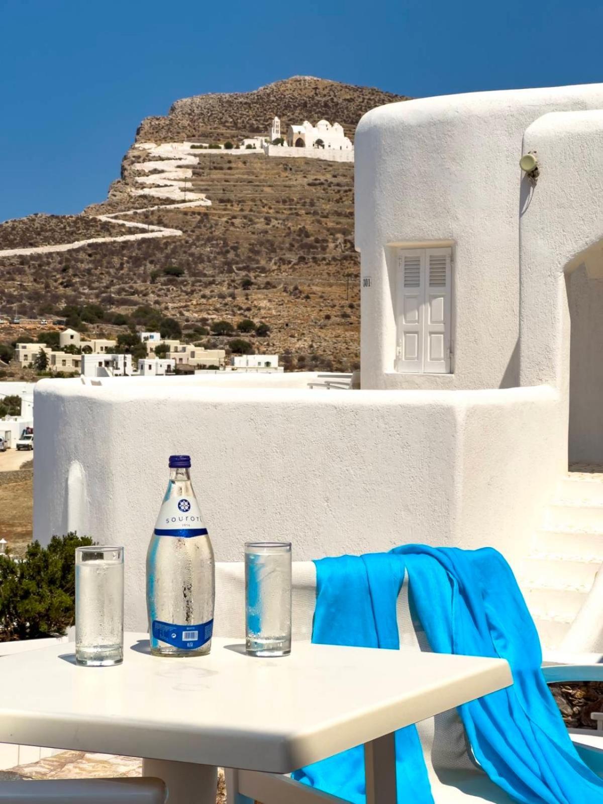 Aspalathras White Hotel Folegandros Town Bagian luar foto