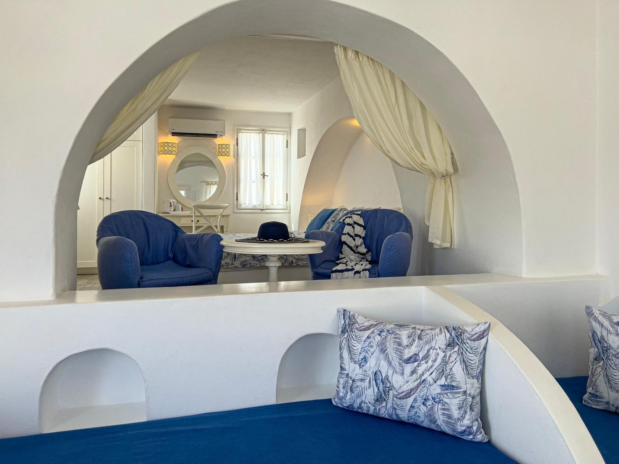 Aspalathras White Hotel Folegandros Town Bagian luar foto