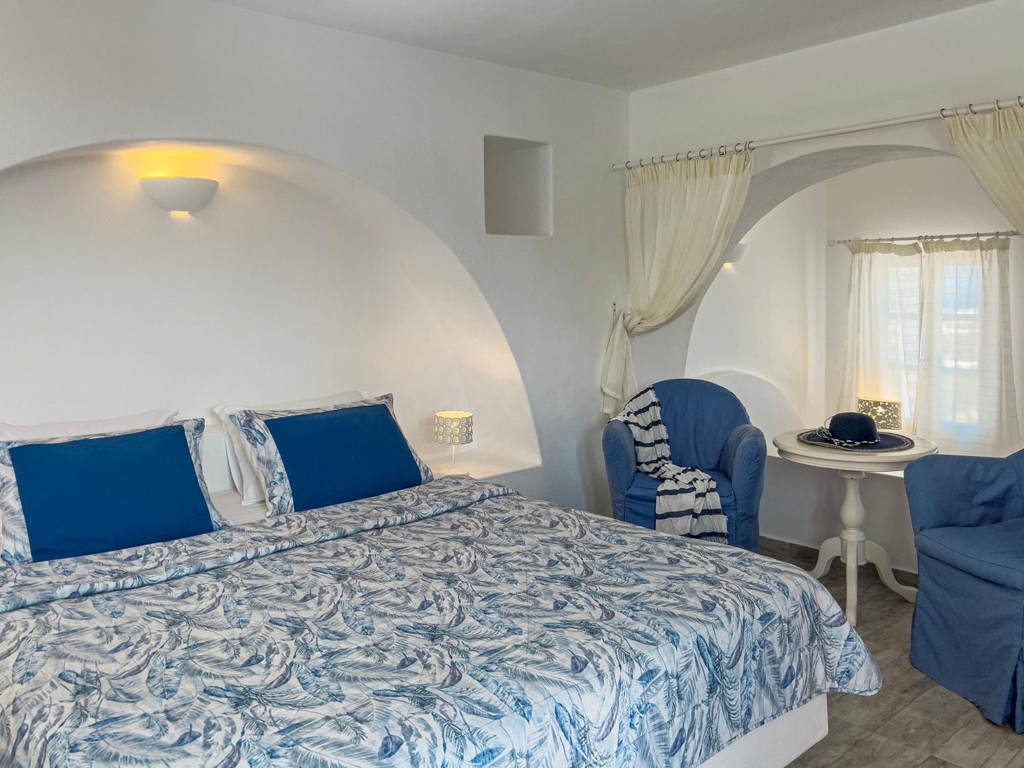 Aspalathras White Hotel Folegandros Town Bagian luar foto