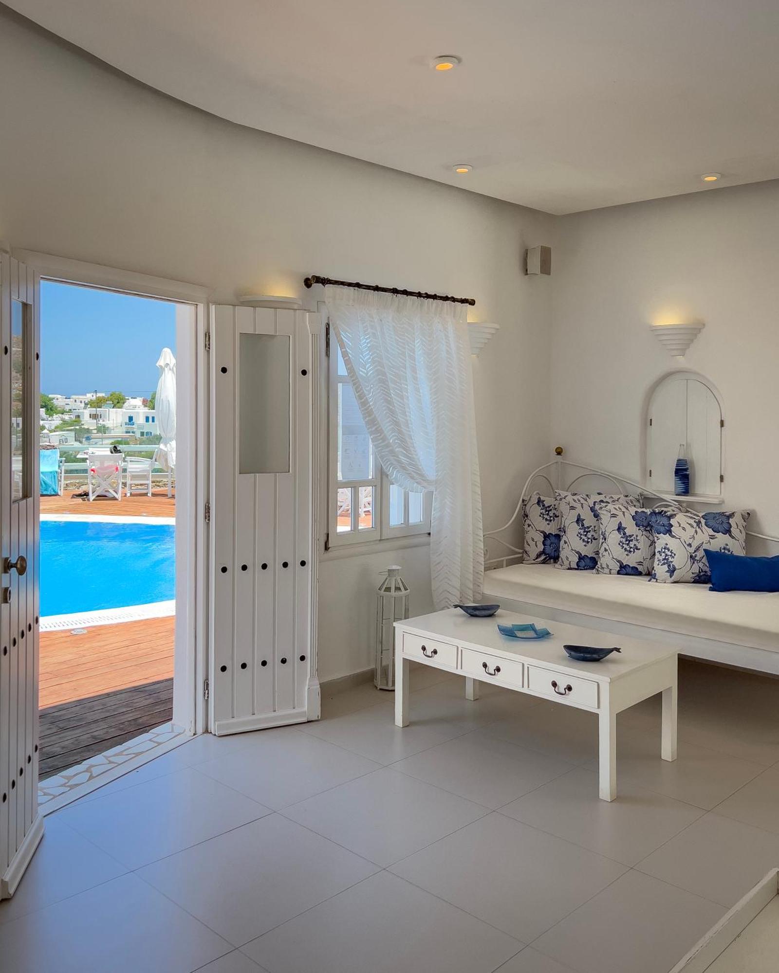 Aspalathras White Hotel Folegandros Town Bagian luar foto