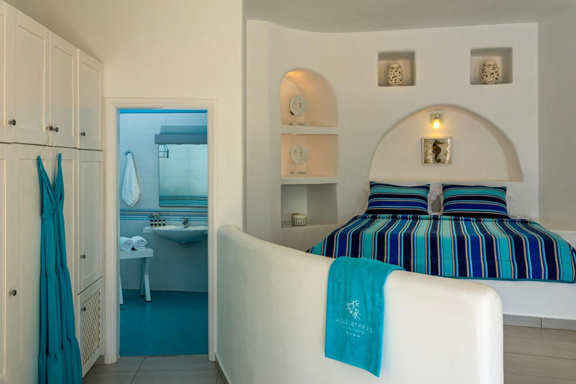 Aspalathras White Hotel Folegandros Town Bagian luar foto