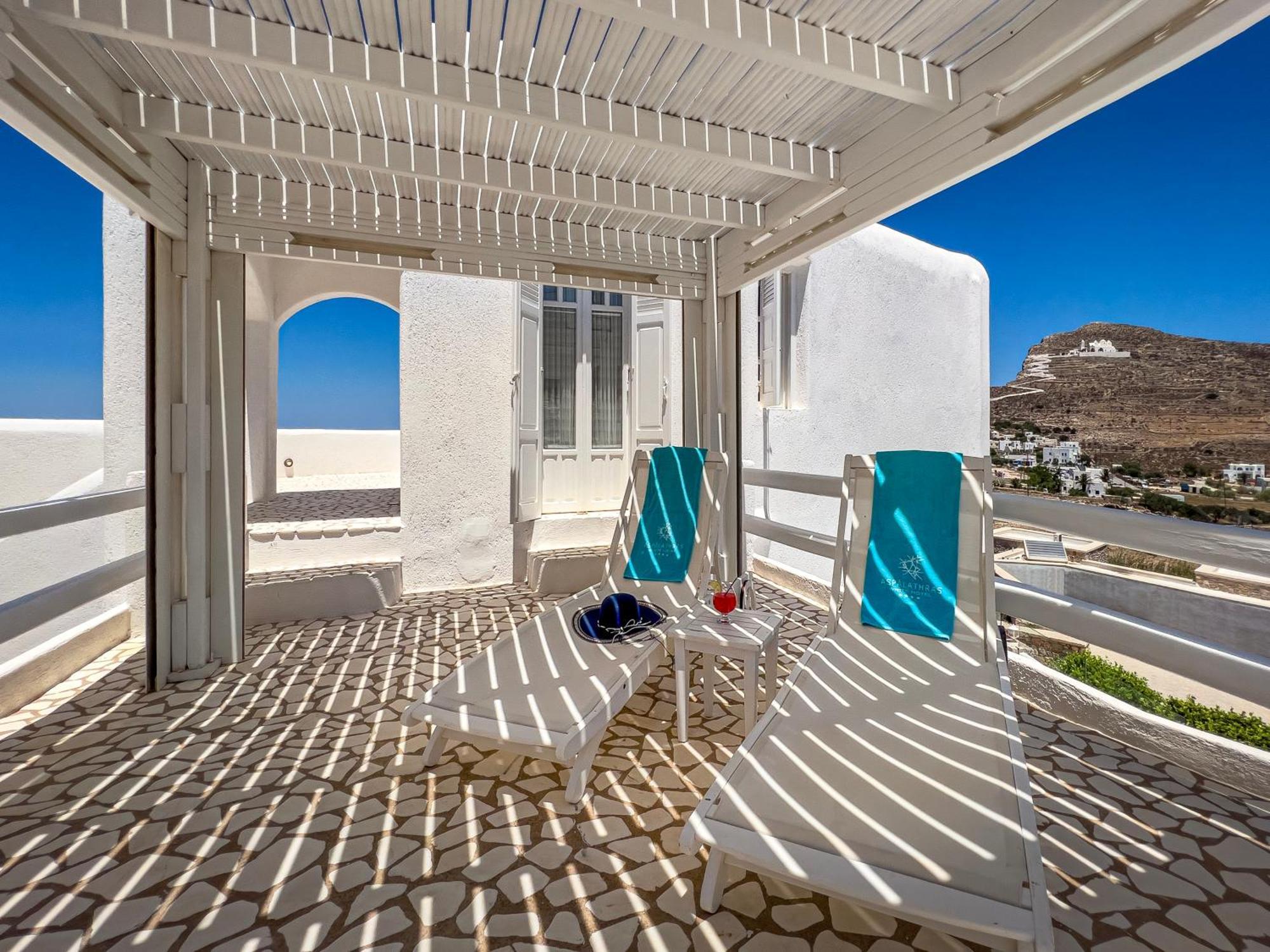 Aspalathras White Hotel Folegandros Town Bagian luar foto