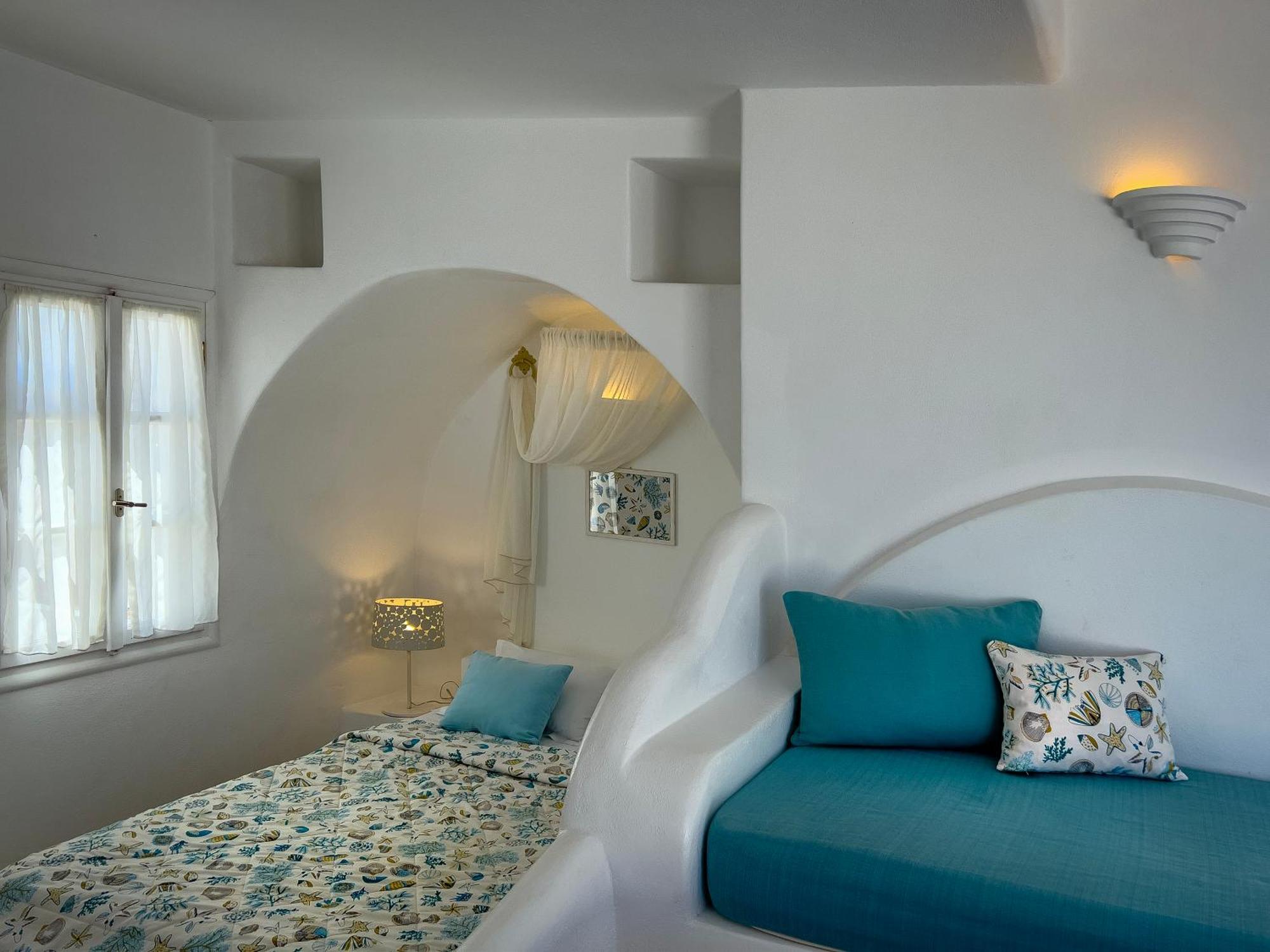 Aspalathras White Hotel Folegandros Town Bagian luar foto