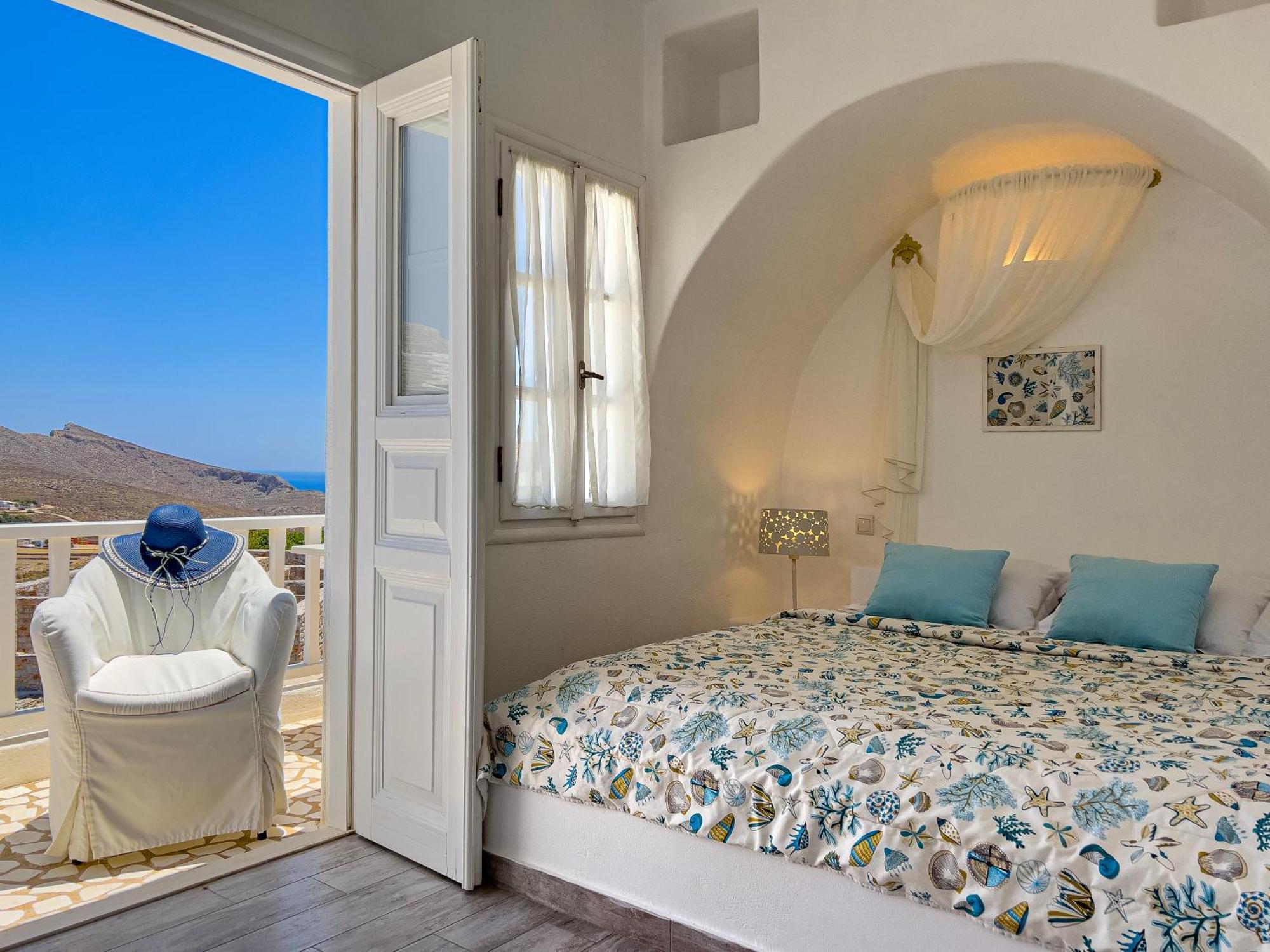 Aspalathras White Hotel Folegandros Town Bagian luar foto