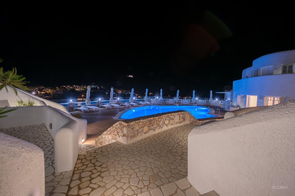 Aspalathras White Hotel Folegandros Town Bagian luar foto